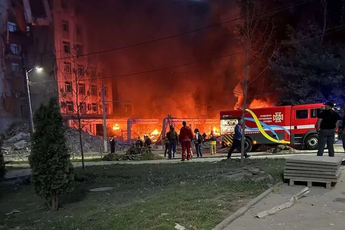 Ворог вдарив по багатоповерхівці в Дніпрі «Іскандерами», – Генштаб