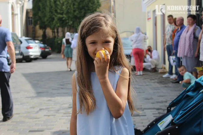 Як у Луцьку святкували Яблучний Спас (фото, відео)