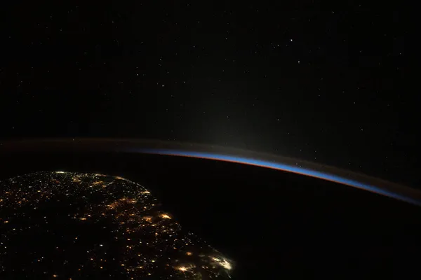 NASA показало знімок зміни ночі і дня над Землею (фото)