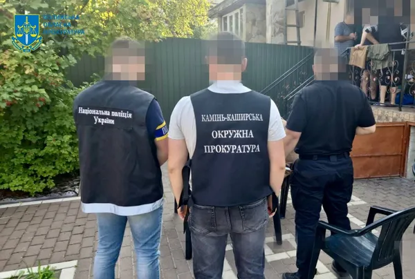 Жителя Львівщини, який відправив на Волинь 10 кг пороху, посадили під домашній арешт (фото)