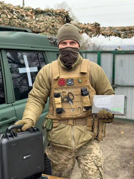 Луцька громада передала захисникам партію корисного обладнання