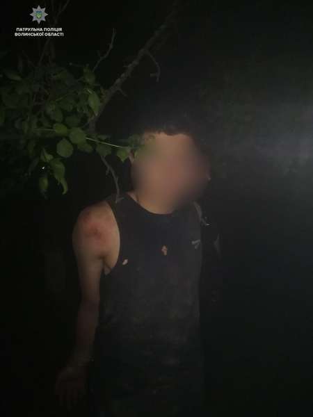 У Луцьку патрульні затримали підозрілого чоловіка (фото)