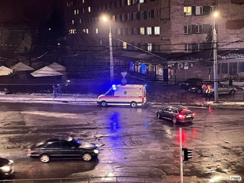 У Луцьку на Ковельській Volkswagen збив дитину на переході (фото)