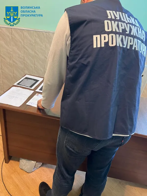 Виготовляли підроблені довідки для «ухилянтів»: трьох волинян судитимуть (фото)