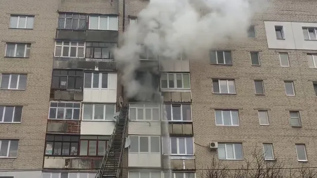 У Луцьку на Дружби Народів загорілася квартира (фото, відео)