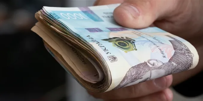 В Україні щомісяця зростають зарплати: де платять найбільше