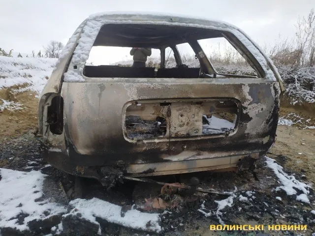 Під Луцьком загорівся і вибухнув легковик (фото)