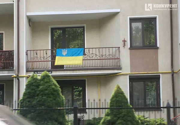 Синьо-жовті балкони Луцька: День Незалежності на фото під іншим кутом