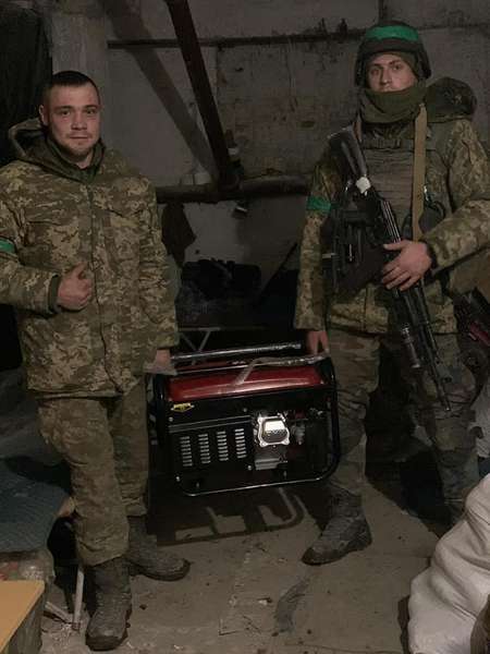 Сім'я з Ківерців передала генератор для потреб військовослужбовців (фото)