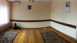 У Нововолинську ексзаступники мера пішли з посад із меблями (фото)