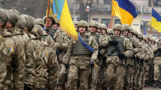 Луцьким військовим виплатять по 5 тисяч гривень