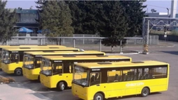 Пристосовані для візків: Луцьк склав для Краматорська п’ять автобусів (фото)