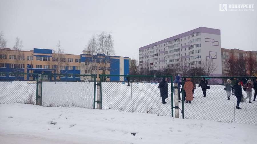 У Луцьку  – масове «мінування» шкіл (фото)
