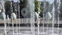 У Луцьку увімкнули фонтани до Великодня (відео)