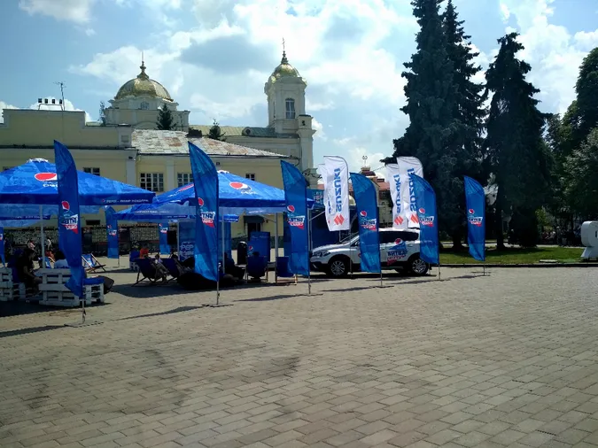 У центрі Луцька – «Pepsi-двіж» (фото)
