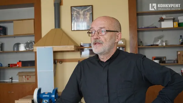 Космічні кораблі, будівлі, літаки: у серці Луцька підлітки можуть навчитися моделюванню