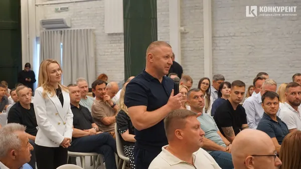 У Луцьку влада зустрілась із бізнес-спільнотою для обговорення святкування 600-річчя з’їзду монархів (фото)