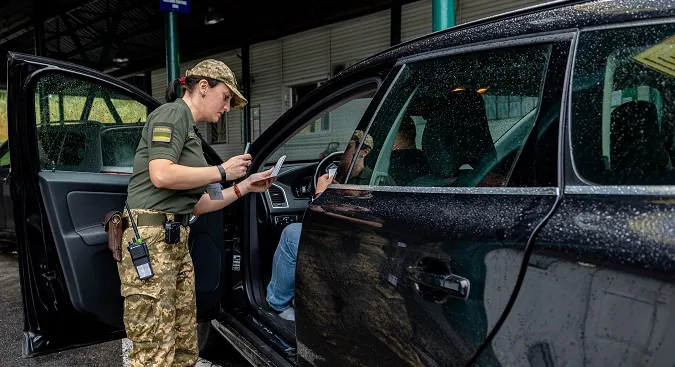 Троє чоловіків намагалися проїхати через «Устилуг» з «липовими» документами