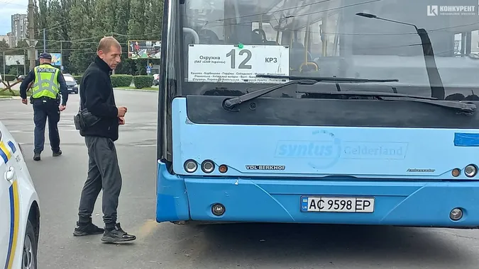 У Луцьку «нова» маршрутка «наздогнала» стару «Славуту» (фото)