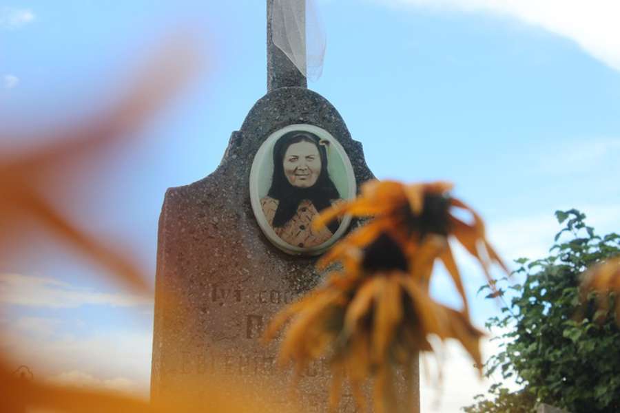 Кіт і могили забутих дітей: (не) містична прогулянка липинським цвинтарем (фото)