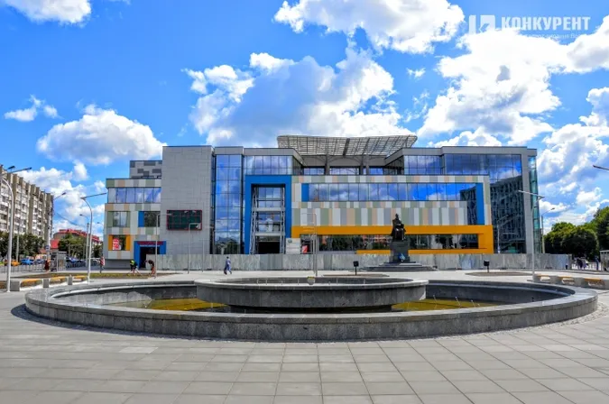 Площу перед РЦ «Промінь» «оживлять» святковими ярмарками