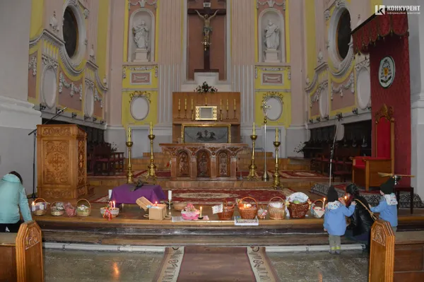 Луцькі римо-католики освятили великодні кошики (фото)