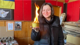 У Луцьку дружина військового виготовила понад три тисячі окопних свічок (фото, відео)