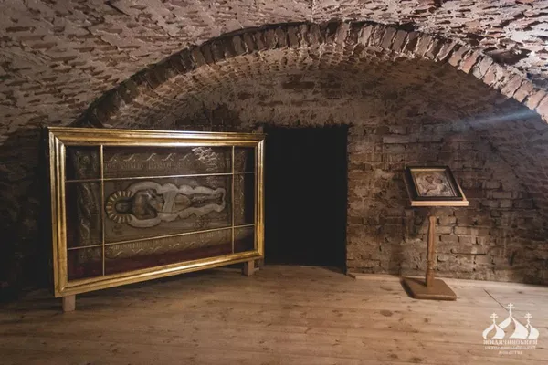 У чоловічому монастирі в Жидичині знайшли давню усипальницю (фото)