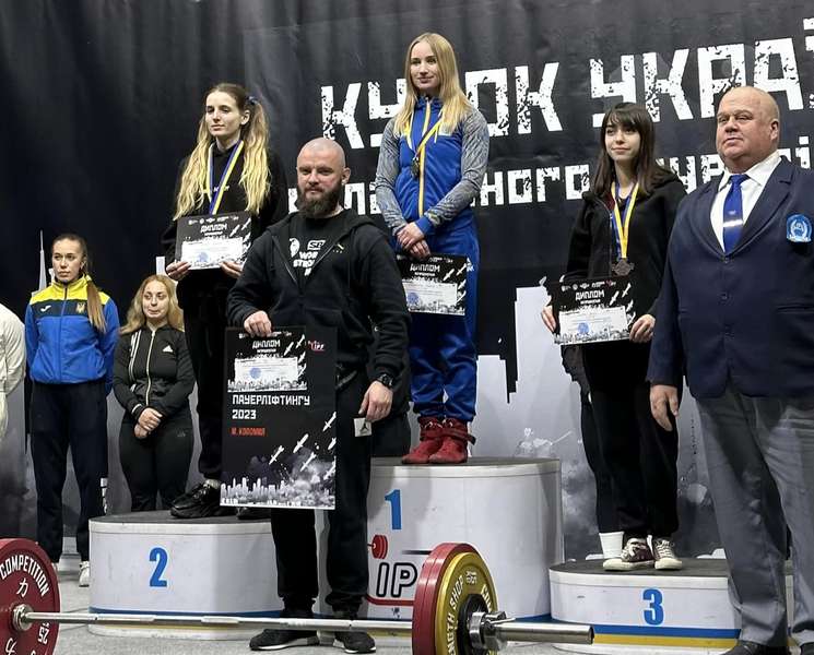 Лучанка встановила рекорд України на змаганнях з пауерліфтингу