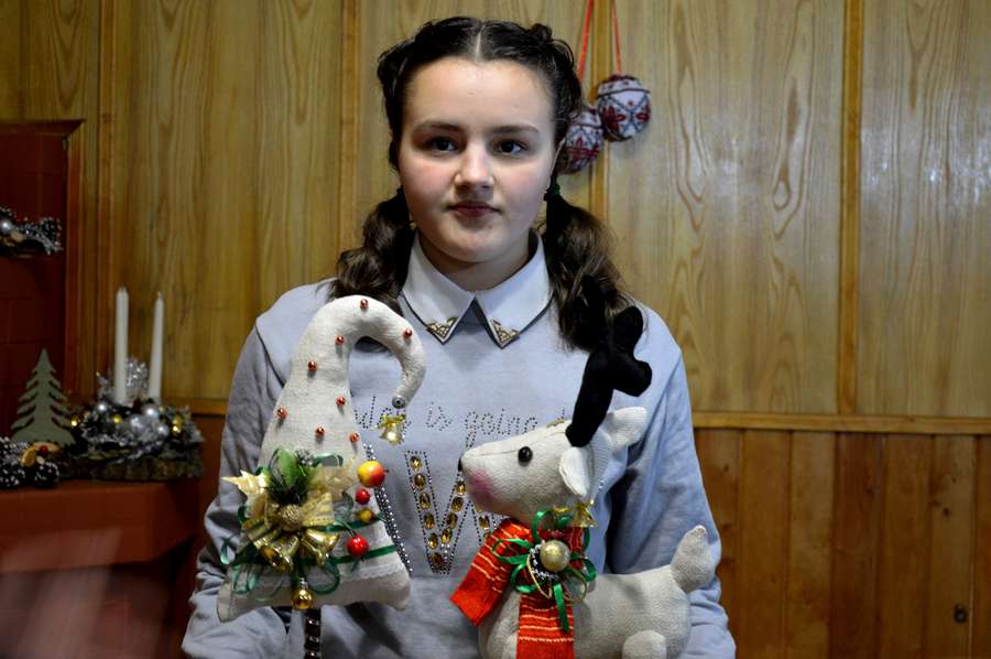Анастасія Островська та її новорічна іграшка><span class=