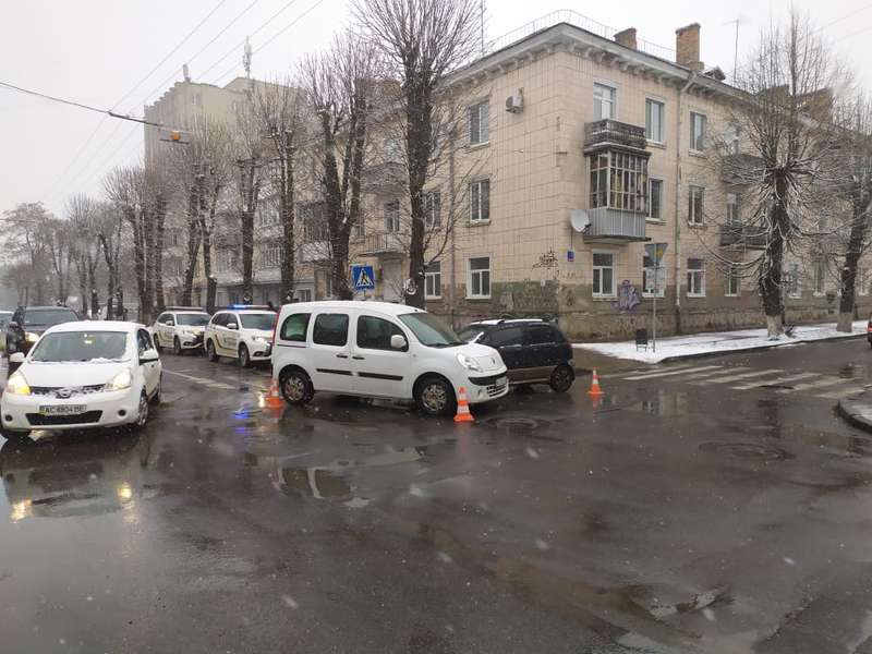 У центрі Луцька сталася ДТП на «проблемному» перехресті (фото)