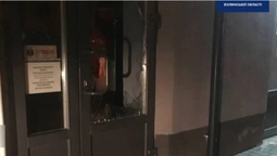 Розбив двері й "обчистив" магазин: у Луцьку зловили ймовірного крадія (фото)