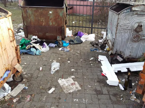 У Луцьку «росте» сміттєзвалище, яке ніхто не прибирає (фото)