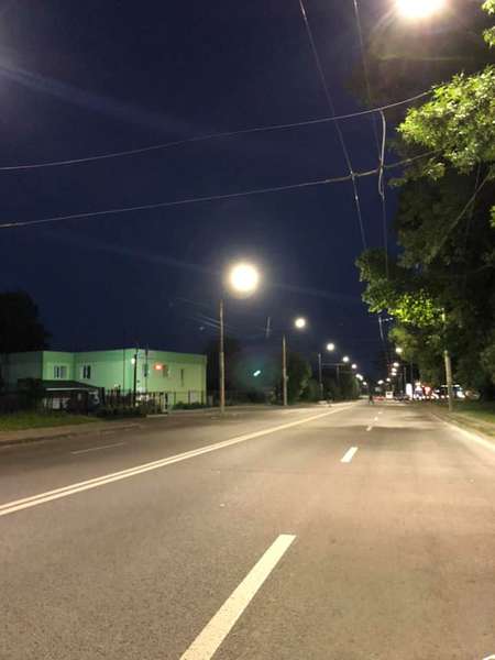 У Луцьку по-новому освітлили Володимирську (фото)