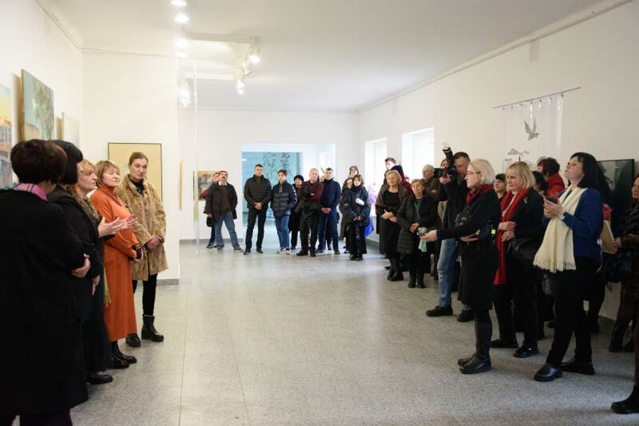 У Луцьку відкрилася виставка «Крила» Віри Конської та Людмили Салинської (фото)