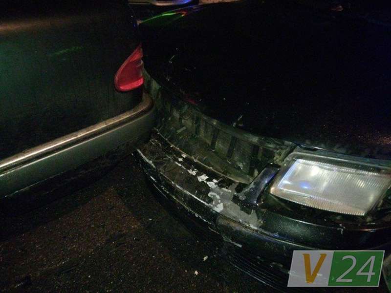 У Луцьку біля «Опери» водій протаранив п'ять автомобілів (фото)