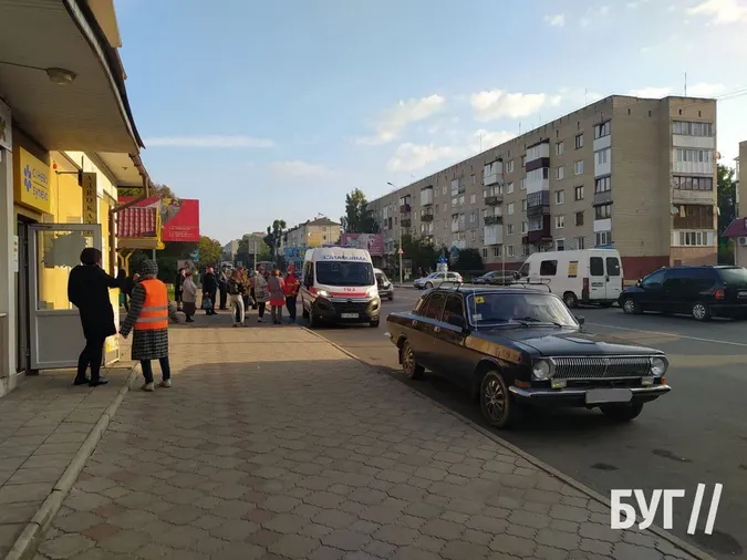 У Володимирі на вулиці Ковельській «волга» збила жінку (фото, відео)