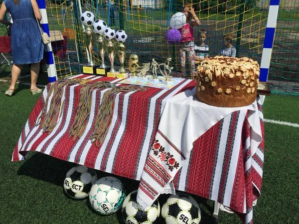 У любомльській школі відкрили футбольний майданчик зі штучним покриттям (фото)