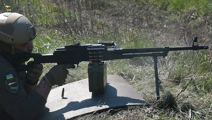 «Рука тверда, серце б'є рівно»: волинські воїни показали потужні знімки