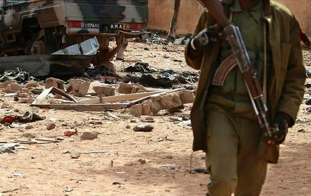 Понад 30 загиблих: у Малі бойовики напали на автобус