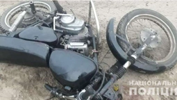 Діти на мотоциклі врізалися у трактор: деталі аварії на Волині (відео)