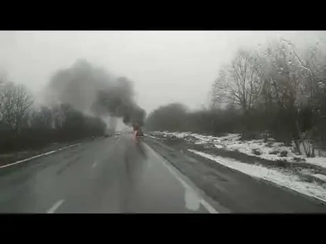 На трасі Луцьк-Дубно загорілася автівка (відео)