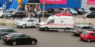 У Луцьку навпроти «Пако» поліція охорони збила людину (фото)