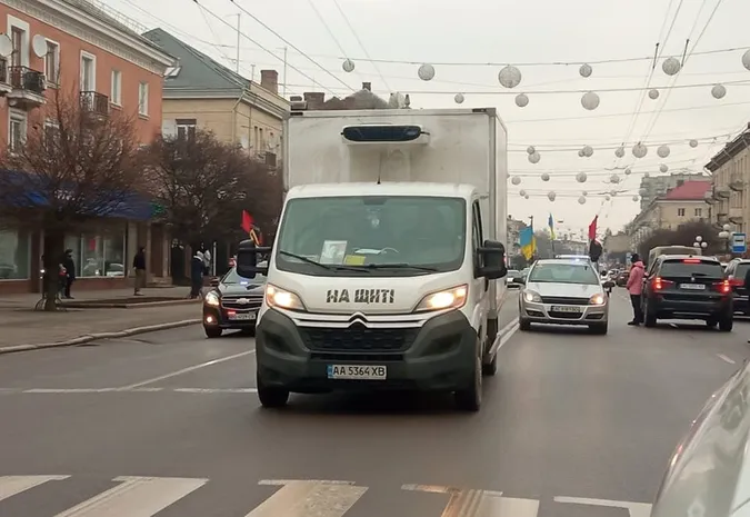 До Луцька їде одразу два екіпажі «На щиті»