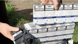 Луцькі прикордонники у вагоні з рудою знайшли майже 1400 пачок сигарет (фото)