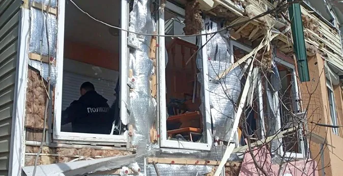 Допомога Україні: у Вільнюсі збирають скло і склопакети