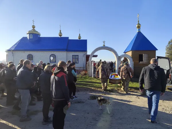 Батьки лишились без дитини: під Луцьком поховали молодого Героя Олександра Друкачука (фото)