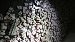 Волинянин "утеплив" мікроавтобус 4 тисячами пачок сигарет (фото)