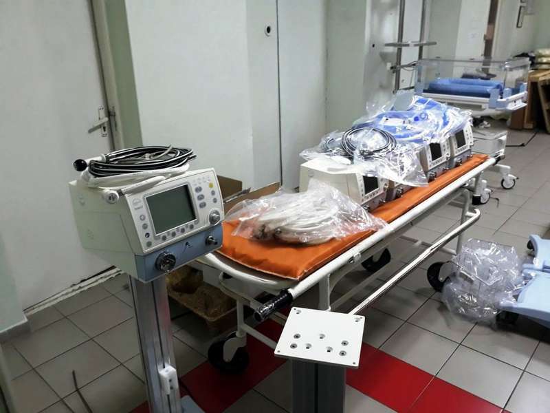 Волинська обласна дитяча лікарня отримала обладнання з Німеччини (фото)