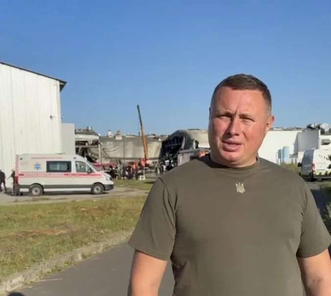 Луцьк: у промисловий об'єкт влучили двома ракетами (відео)